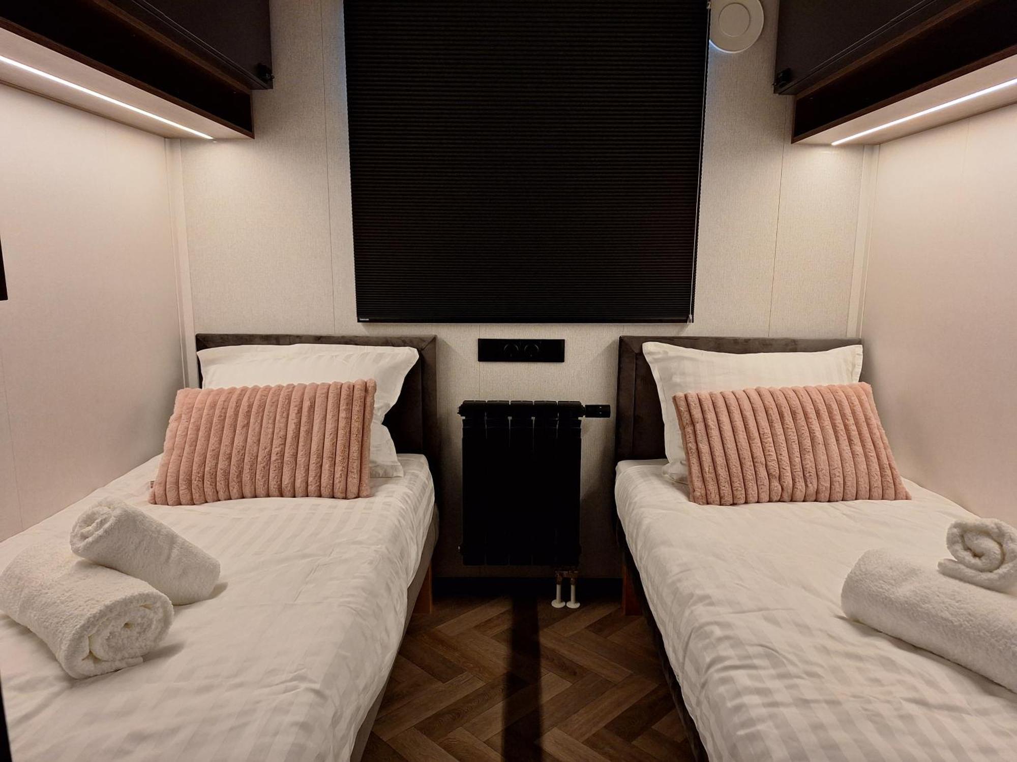 'Relax Lodge Sea' - Wellness Lodge In Zeeland - Private Sauna - Airco - Garden - Outdoor Swimming Pool - Free Wifi, Towels & Bed Linen Heinkenszand Exterior photo